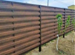 Горизонтальный забор шахматка из евроштакетника для 10 соток